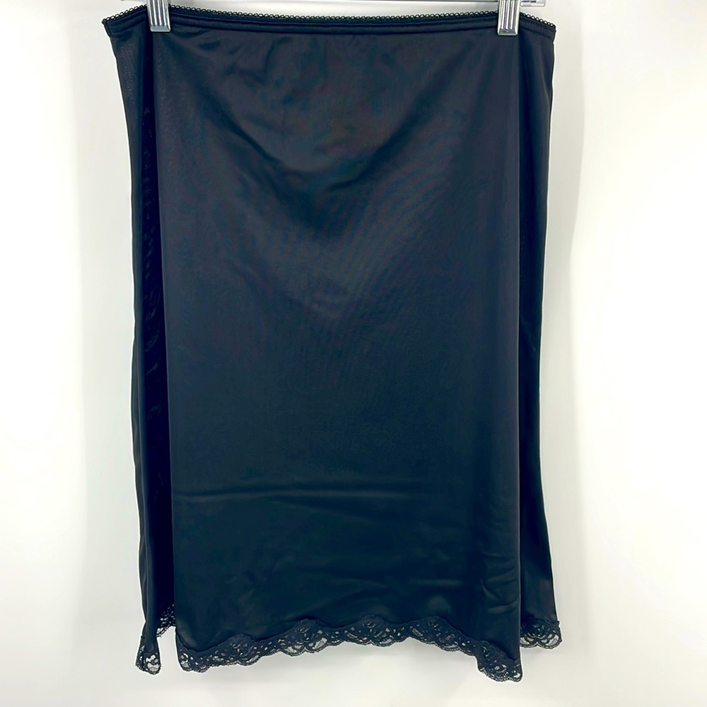 Vintage black lace trim skirt half slip skirt Measurements